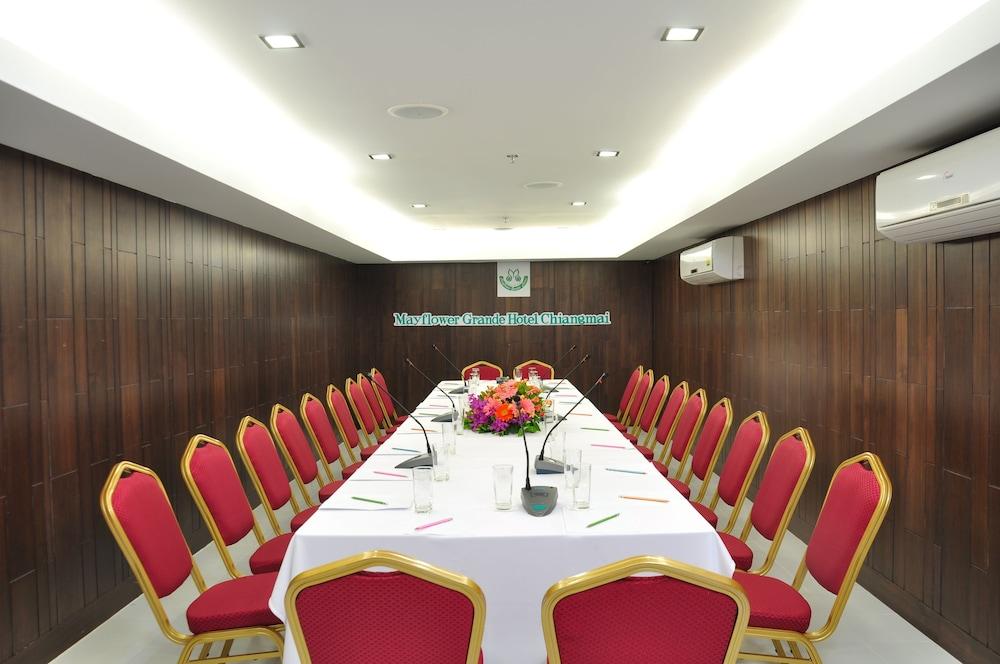 Mayflower Grande Hotel Τσιάνγκ Μάι Εξωτερικό φωτογραφία