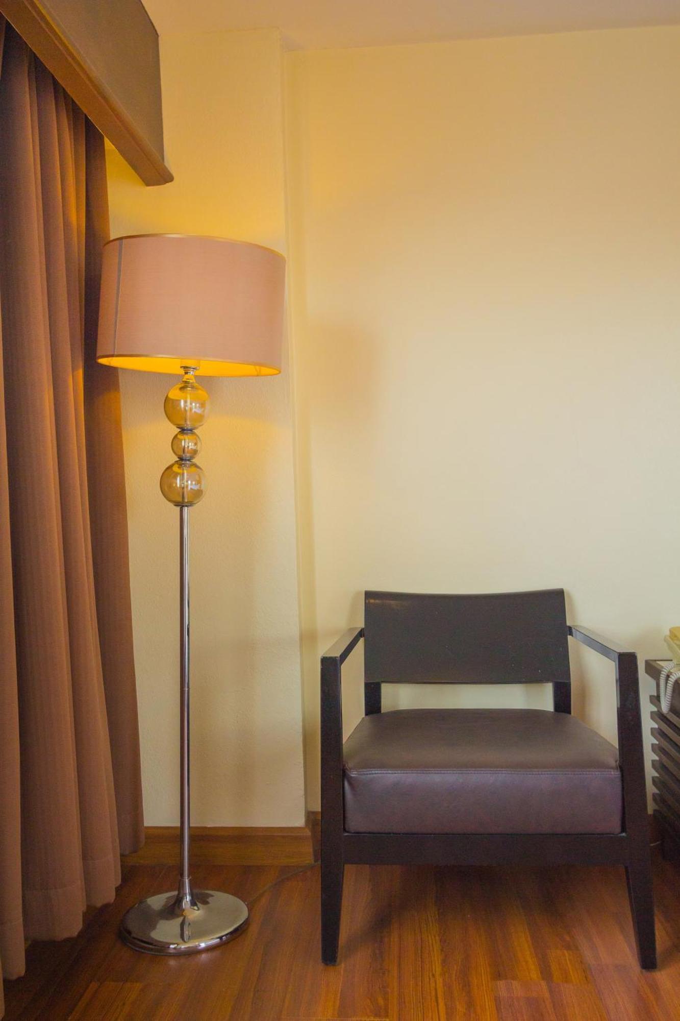 Mayflower Grande Hotel Τσιάνγκ Μάι Εξωτερικό φωτογραφία