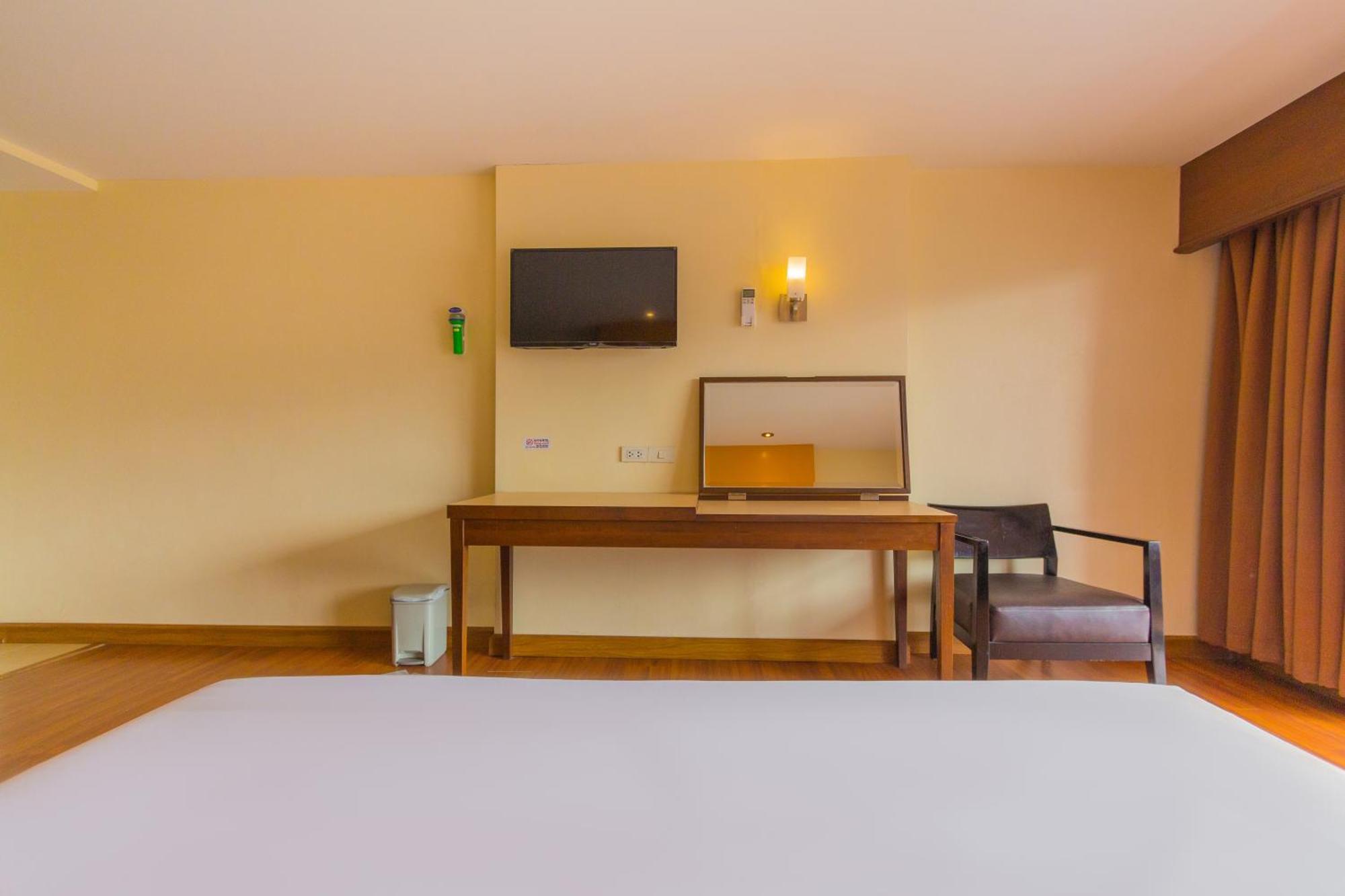 Mayflower Grande Hotel Τσιάνγκ Μάι Εξωτερικό φωτογραφία