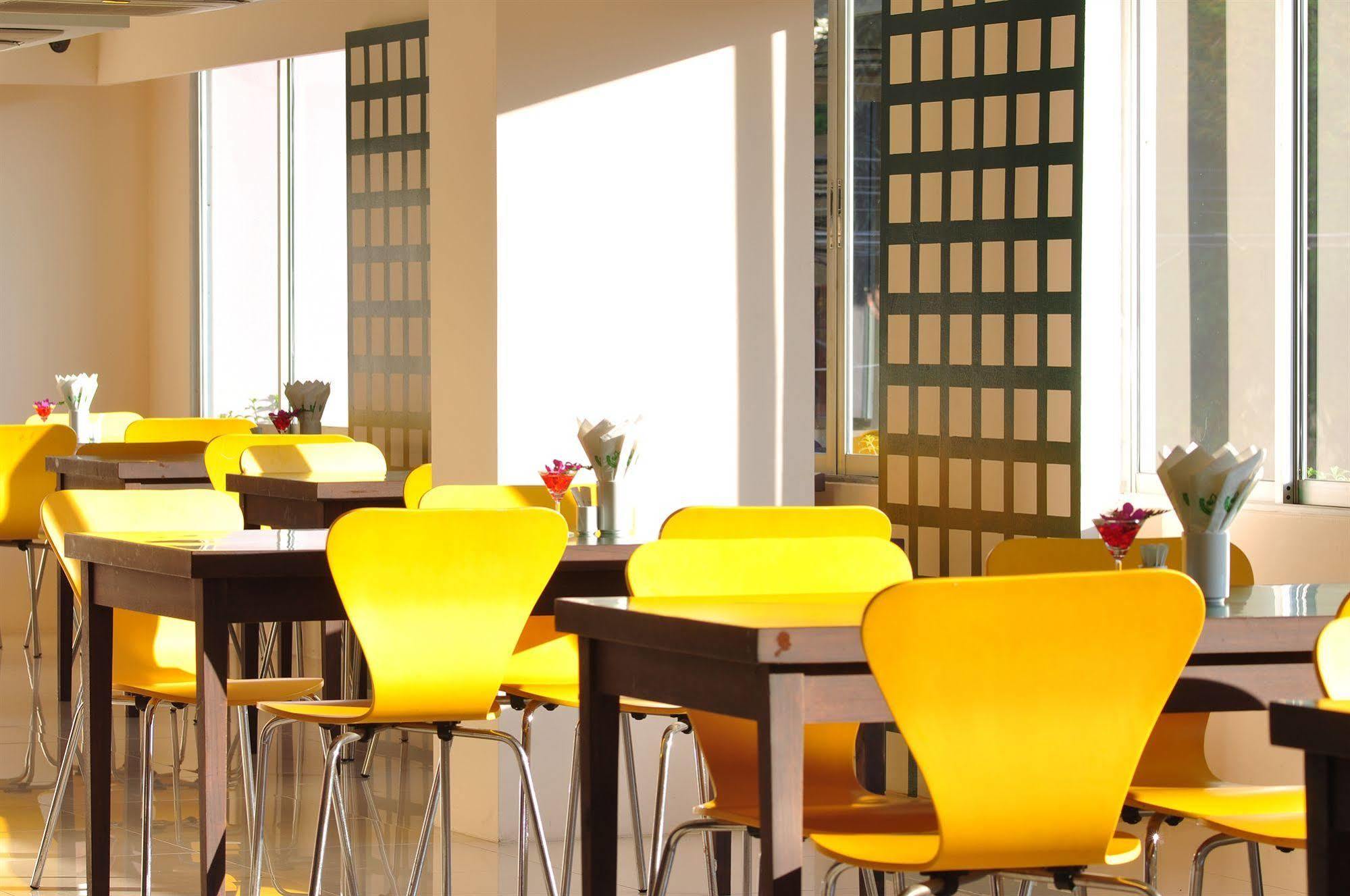 Mayflower Grande Hotel Τσιάνγκ Μάι Εξωτερικό φωτογραφία