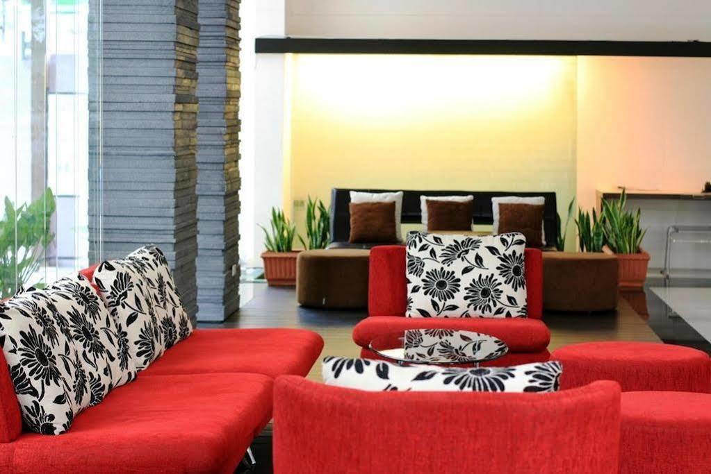 Mayflower Grande Hotel Τσιάνγκ Μάι Εξωτερικό φωτογραφία
